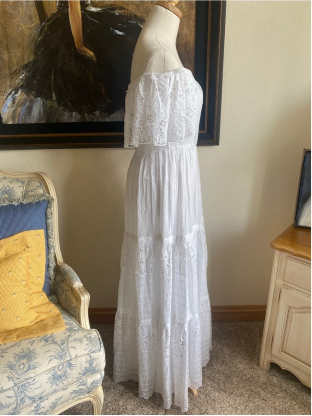 NWT Valentino White Off-Shoulder Eyelet Maxi Dress Size 8 - Picture 4 of 9